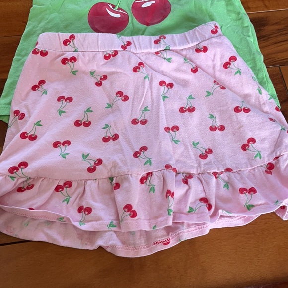 Girls skirt and tee set Faded Glory size 6 - Picture 3 of 5